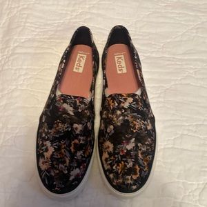 Brand new Keds slip-on tennis shoes size 8